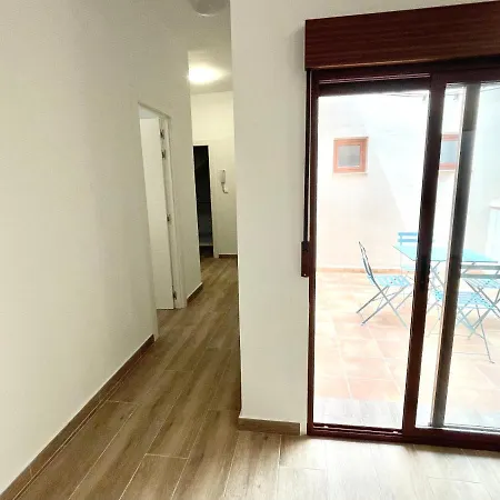 Prázdninový dům Old Town House With Lounge Area *