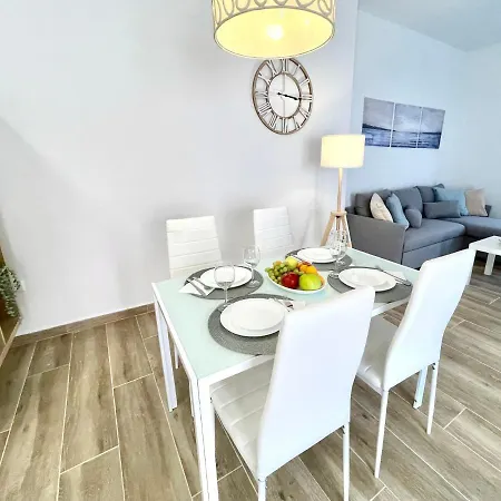 Old Town House With Lounge Area Benidorm