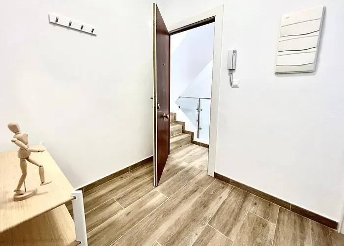 Old Town House With Lounge Area *