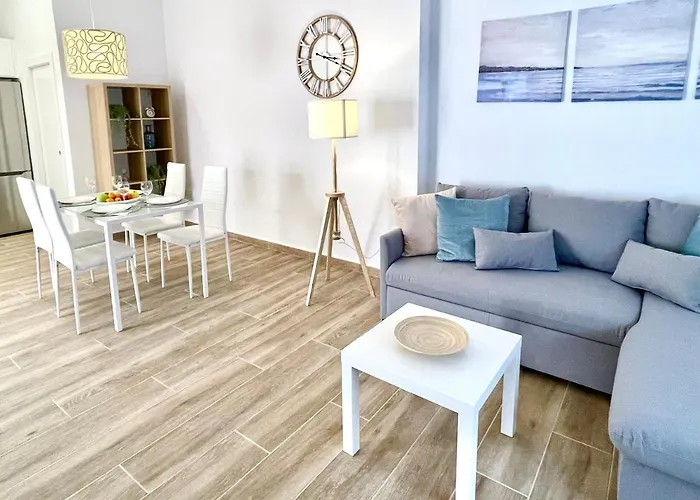 Old Town House With Lounge Area Benidorm